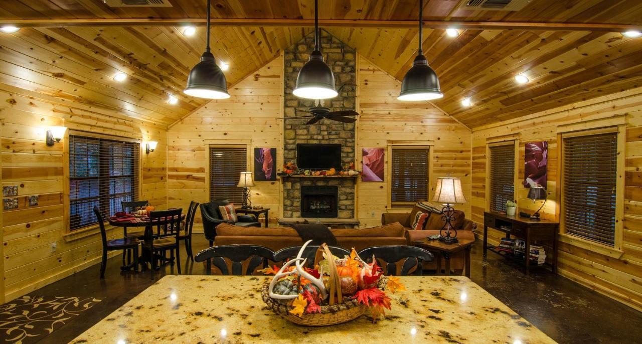 Shine On Harvest Moon W Bbq Villa Broken Bow Esterno foto